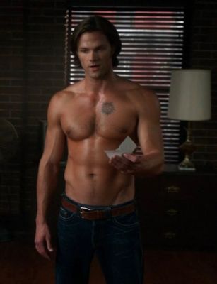 Jared-Padalecki-Shirtless-in-Supernatural-2