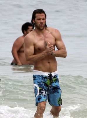 jared-padalecki-shirtless-rio-1