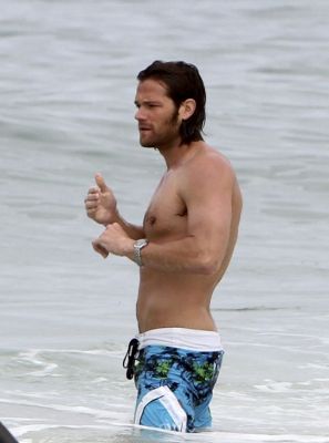 jared-padalecki-shirtless-rio-4