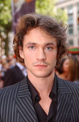 Hugh Dancy posa per fotografi 5