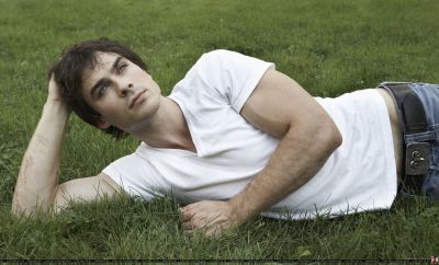 ian-somerhalder-the-vampire-diaries-14198192-2560-1550