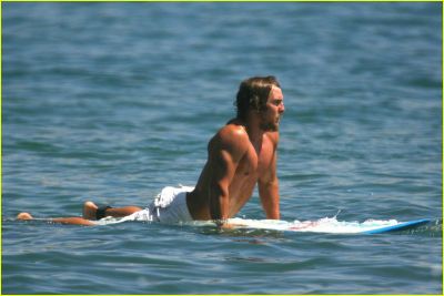 matthew-mcconaughey-surfing-21